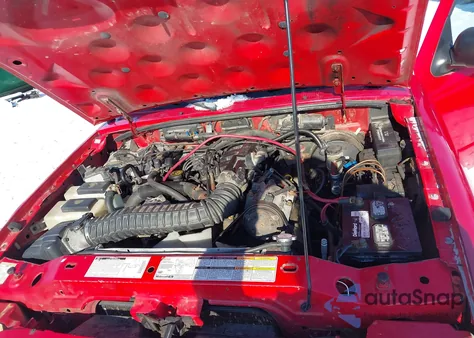 2000 Ford Ranger Xlt from USA, damaged, VIN 1FTZR15X0YTA97915